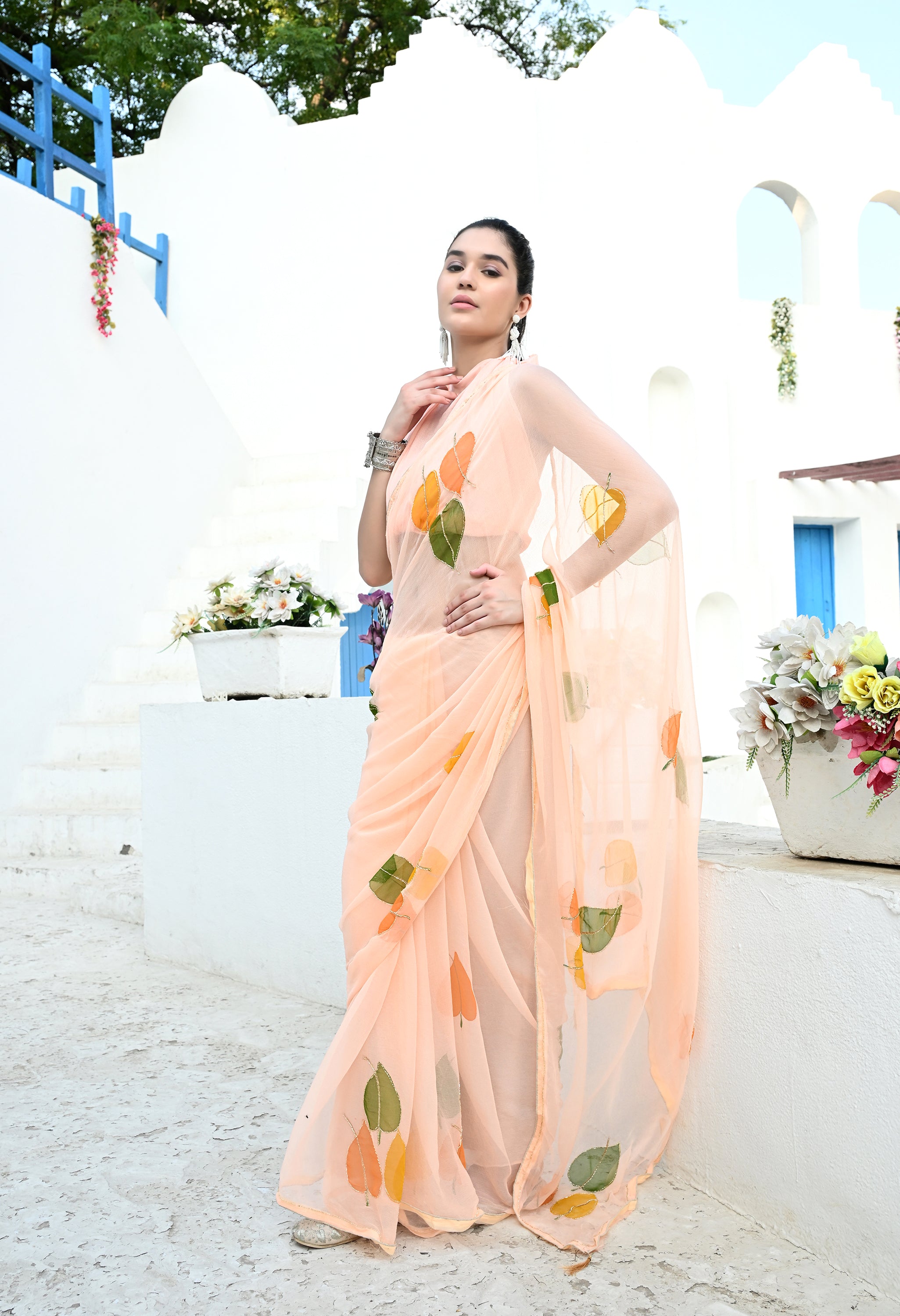 Jaipur Floral Pattern Exquisite Peach Chiffon Saree